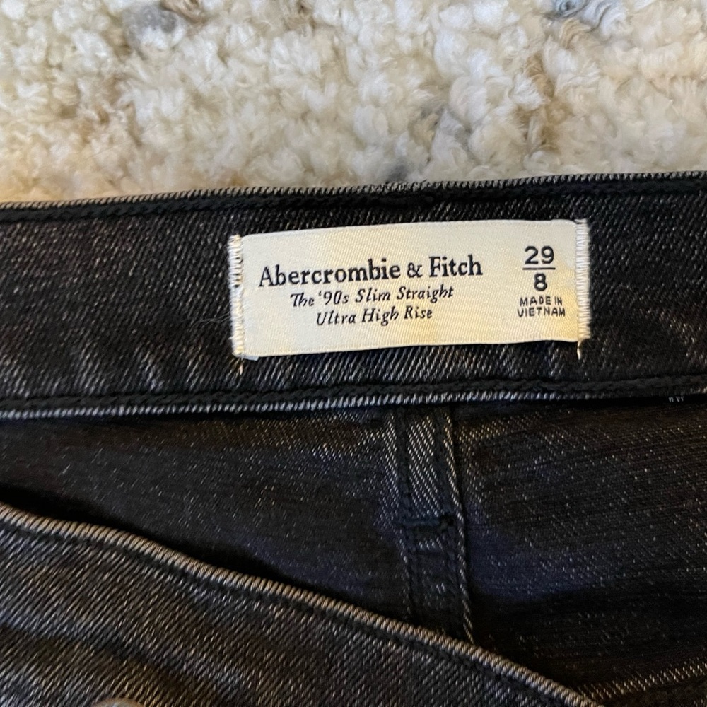 Abercrombie ultra high rise 90s straight leg with crossed button